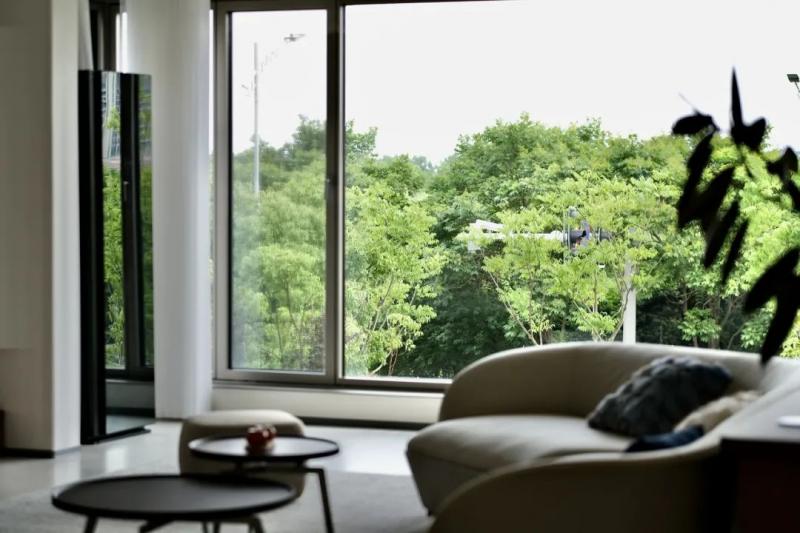 漫享盛夏:欧哲门窗,为家严防蚊虫侵袭